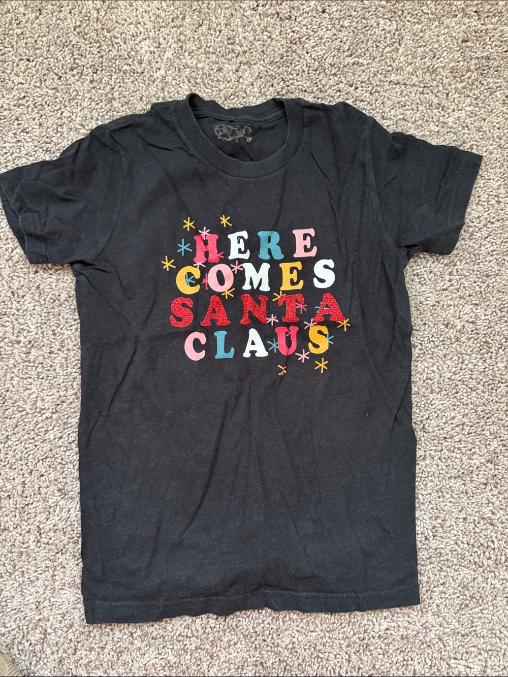 Black "Here Comes Santa Claus" Holiday Tee